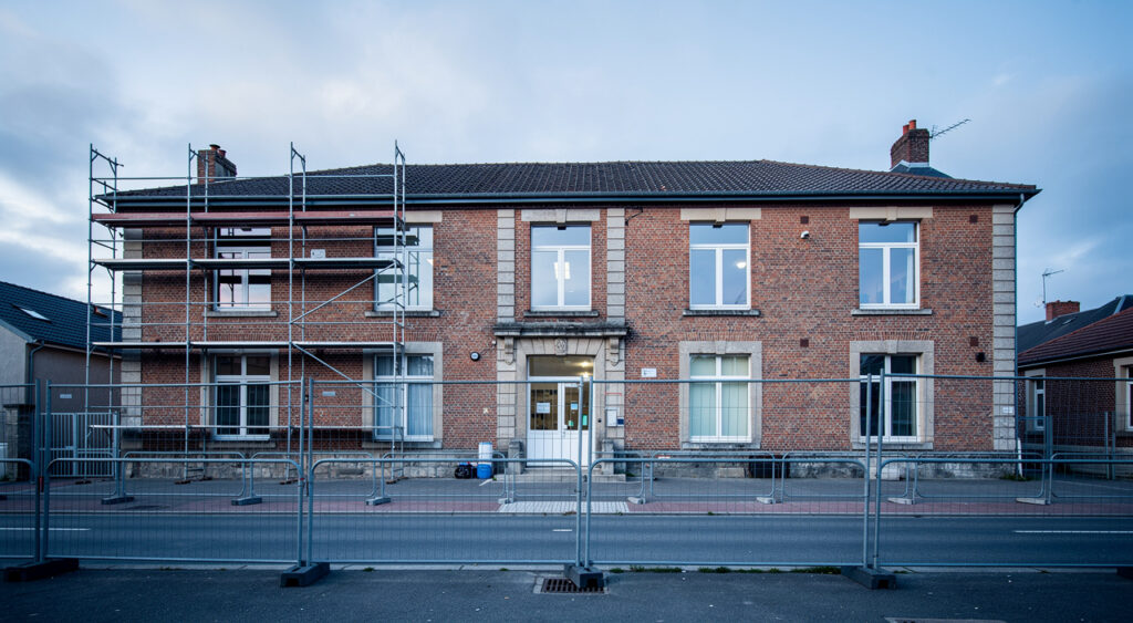 Beuzeville : le sous-préfet pose la première pierre de la rénovation de l&rsquo;école Mendès-France