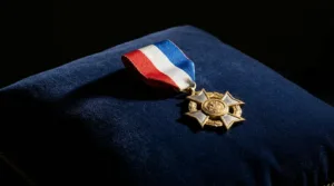 Caen : le préfet Clavière remet médailles et distinctions aux agents publics