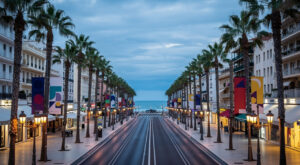 Cannes : 600 pros du cinéma lancent l&rsquo;offensive contre l’emprise Bolloré