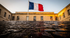 Carcassonne : 27 nouvelles nationalités françaises remises par Lucie Roesch