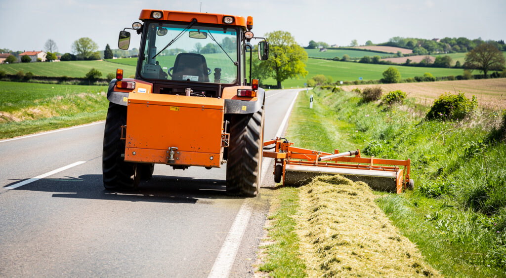 Fauchage dans le Gers : 7600 km de routes à entretenir dès le 11 mai