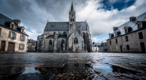 Finistère : 141 maires à Pleyben, les sous-préfets à l&rsquo;œuvre dans les quatre arrondissements