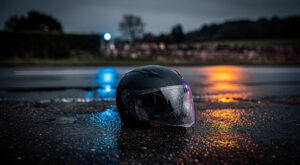 Fontaine-Guérin : un motard de 67 ans tué dans une collision frontale, un jeune de 22 ans en détention
