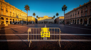 Gilets jaunes à Nice : une vingtaine de manifestants contre l&rsquo;inflation place Masséna