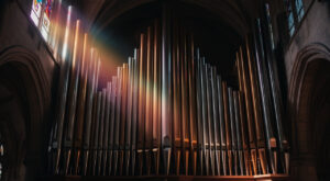 Grand orgue d&rsquo;Alès : Marc Chinquin remet l&rsquo;instrument en accord