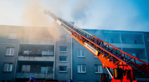 Incendie à Alençon : 41 évacués et 11 blessés dans un immeuble social du quartier Croix Mercier