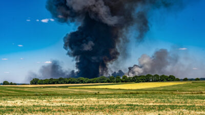 Incendie dans un champ de foin à La Chapelle-Faucher : 2 ha brûlés, 22 pompiers mobilisés