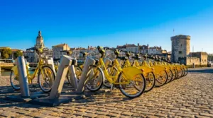 La Rochelle fête les 50 ans de ses vélos jaunes Yélo, pionniers en France