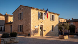 Lamanon : Martine Vassal inaugure le nouvel hôtel de police municipale, financé à 50 % par le Département