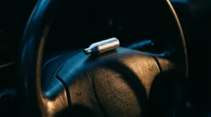 Loire : préfecture et CHU lancent une campagne choc contre le gaz hilarant au volant