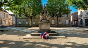 Marina Ferrari préside la commémoration du 8 mai 1945 à Aix-les-Bains