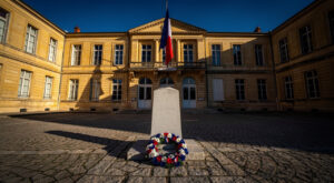 Montauban : la Journée nationale de la Résistance célébrée à la préfecture avec élèves et préfet sortant