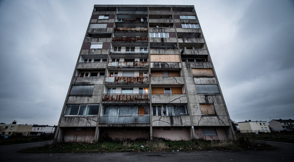 Nanterre : dans la « tour de l&rsquo;horreur » du foyer Adoma, les résidents préparent une grève des loyers