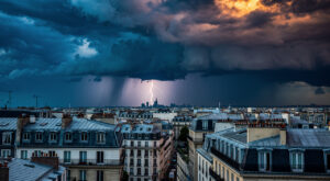 Orages intenses sur Paris : pluies, grêle et trafic perturbé cet après-midi