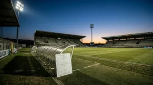Oswald Tanchot de retour en Ligue 2 : l&rsquo;ex-coach du GF38 nommé à Nancy