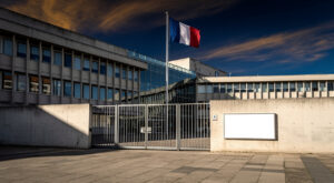 Préfecture du Val-de-Marne fermée jeudi et vendredi : réouverture lundi 18 mai