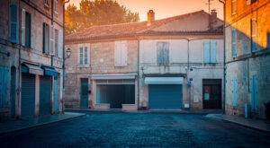 Procès à Nîmes : L&rsquo;Arlésienne et StreetPress face à la mairie RN de Beaucaire