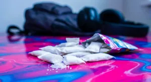 Sachets de nicotine : l&rsquo;OMS alerte sur une addiction qui cible les adolescents