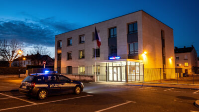 Saint-Dizier : un policier blessé au couteau, la préfète Régine Pam apporte son soutien