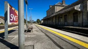 Val-de-Reuil : après l&rsquo;agression au couteau en gare, le maire réclame plus de soutien du parquet d&rsquo;Évreux
