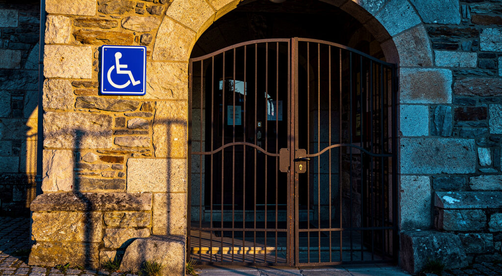 Vic-en-Bigorre : le préfet en visite pour l&rsquo;accessibilité des personnes handicapées
