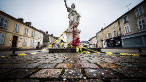 Vienne : deux militantes relaxées après un rassemblement devant le tribunal