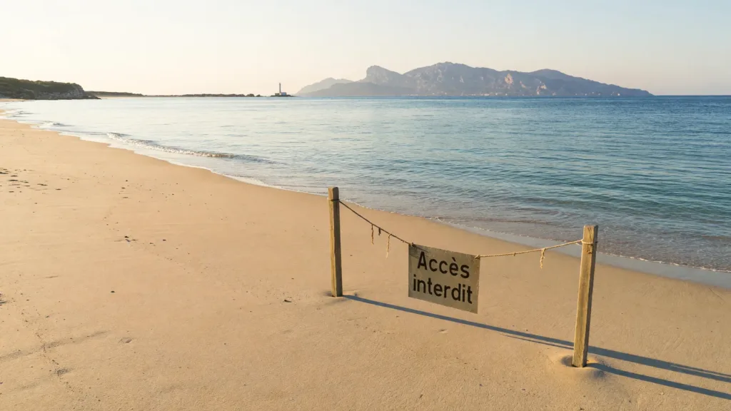 Ajaccio : la plage du Petit Capo rouverte après le contreminage d'une munition historique