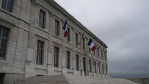 Alençon : minute de silence à la préfecture de l&rsquo;Orne en hommage à l&rsquo;adjudant Dorian Larigaudrie
