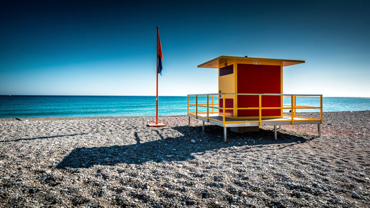 Alpes-Maritimes : 400 nageurs-sauveteurs sur 50 postes pour surveiller les plages cet été