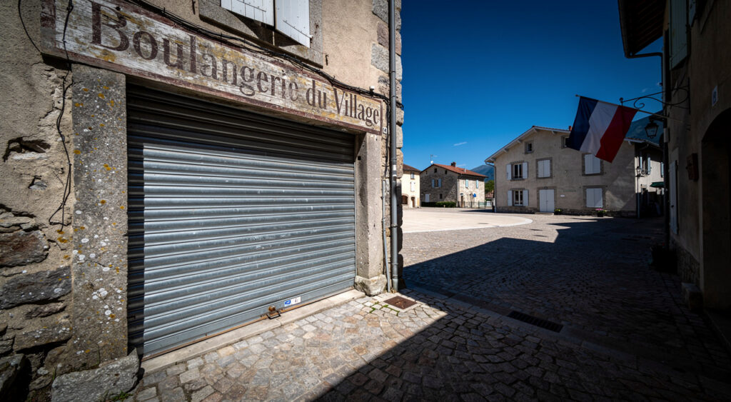 Alpes-Maritimes : l&rsquo;État appelle les villages ruraux à candidater au fonds de soutien au commerce