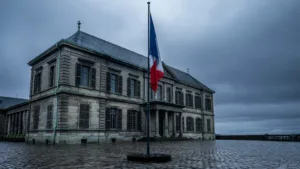 Ardennes : la préfecture de Charleville-Mézières rend hommage à l’adjudant Gwenaël Raffoux, mort en mission lors du G7