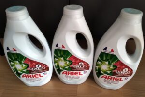 Ariel Lessive Liquide Ultra Détachant