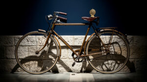 Arnac-la-Poste : la 3e salle du musée du vélo baptisée « Pierre Barget » inaugurée