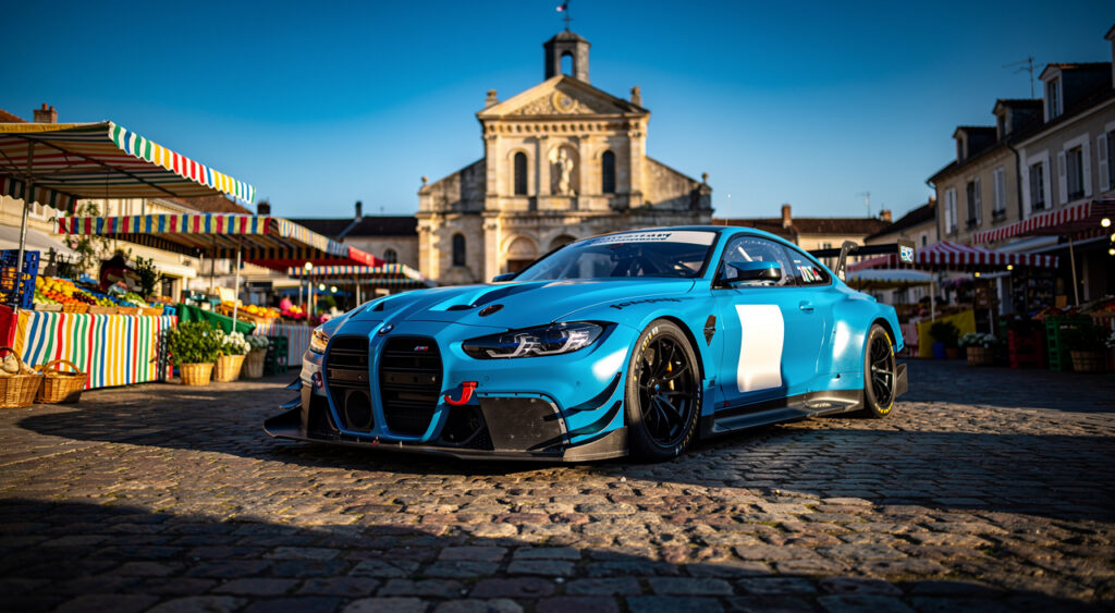 Arnold Robin en dédicaces à La Ferté-Bernard avec la BMW N°72 du Team WRT