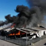 Bobigny : incendie maîtrisé dans un entrepôt de 4000 m², 170 pompiers mobilisés, aucun blessé