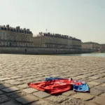 Bordeaux : 250 maillots de foot contrefaits saisis quai des Salinières, une femme interpellée
