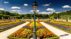 Caen : 14 jardins d&rsquo;été 2026 conçus et entretenus à 100 % par les agents municipaux