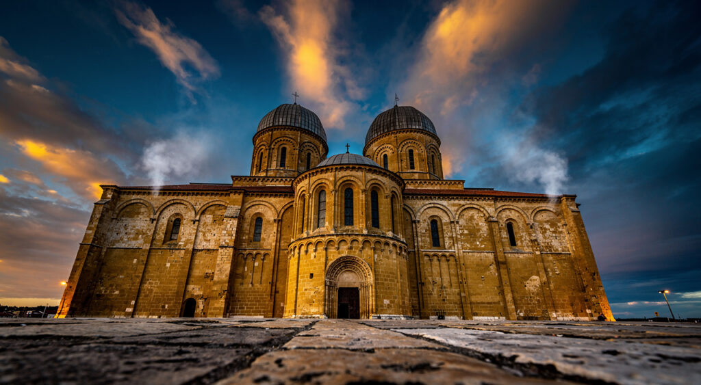 Cahors : 50 pompiers testent la défense de la cathédrale UNESCO le 9 juin