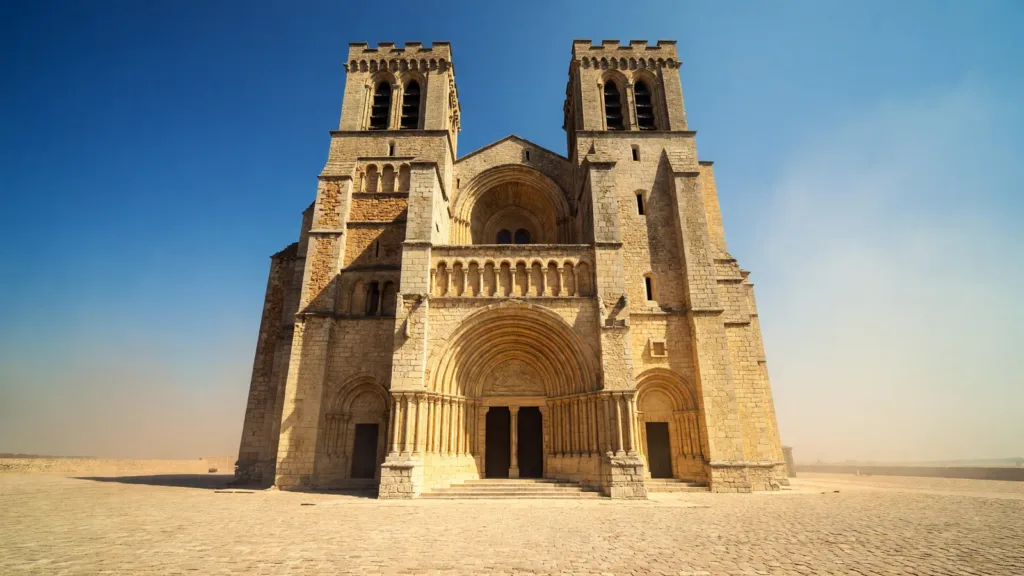 Cahors : fausse alerte incendie à la cathédrale Saint-Étienne, dix pompiers mobilisés