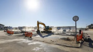 Canicule rouge en Seine-et-Marne : chantiers suspendus l&rsquo;après-midi, dérogations dès 5h, travaux forestiers restreints