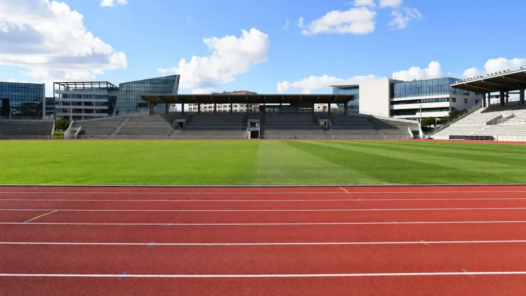 Cassandre Beaugrand : record de France sur 10 km et 5000 m avant de dominer le WTCS