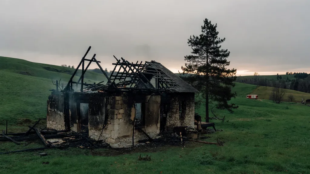 Chapelle-des-Bois : une maison détruite par un incendie aux Murgers, cinq personnes relogées