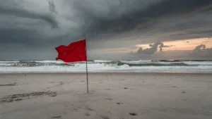 Charente-Maritime : alerte baïnes maximale ce lundi 29 juin, la baignade fortement déconseillée dans 5 communes