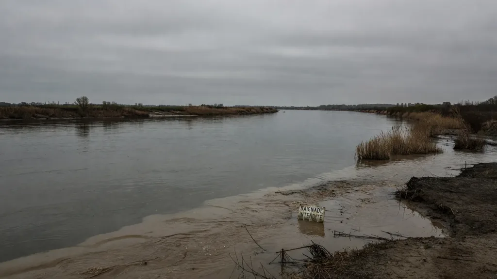 Charleville-Mézières : la baignade dans la Meuse annulée après des orages pour risques sanitaires