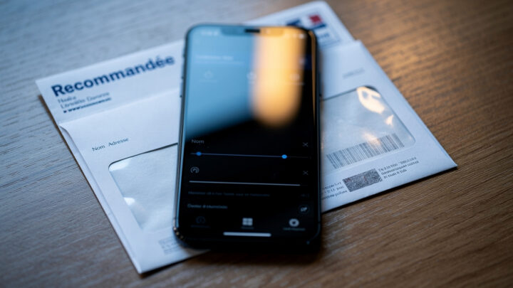 Chartres : la mairie réclame l'iPhone 17 Pro Max à l'ancien maire Jean-Pierre Gorges