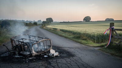 Combourg : trois caravanes détruites par un incendie route de Lanrigan, 27 pompiers mobilisés
