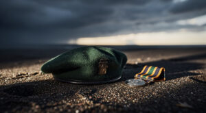 D-Day 82 : à Colleville-Montgomery, le préfet Clavière rend hommage aux 177 commandos Kieffer