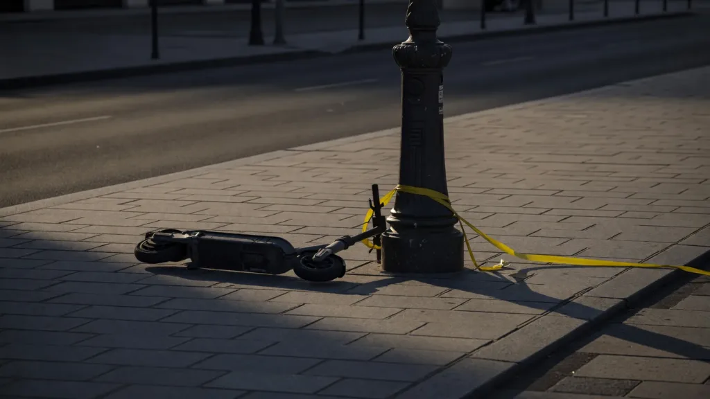 Dax : un quadragénaire décède après une chute en trottinette électrique avenue Francis-Planté