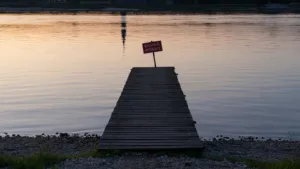 Drame en Loir-et-Cher : un jeune de 26 ans se noie dans la Loire, le maire rappelle les interdictions