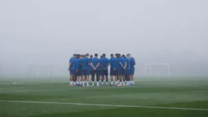 Équipe de France : une minute de silence pour Éric Roy, l&rsquo;ex-entraîneur de Brest disparu